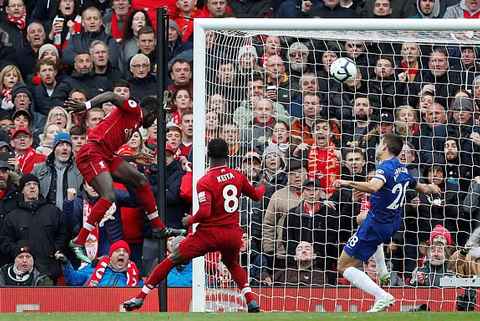 Video: Ghi 2 bàn trong 3 phút, Liverpool lấy lại ngôi đầu từ tay Man City Video: Ghi 2 bàn trong 3 phút, Liverpool lấy lại ngôi đầu từ tay Man City