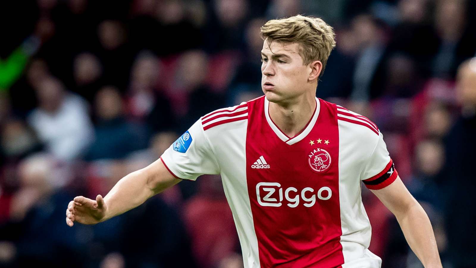 Ajax chỉ bán De Ligt cho Barcelona