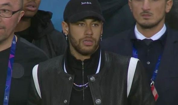 Neymar bị UEFA điều tra vì phát ngôn không đúng mực sau trận PSG thua M.U
