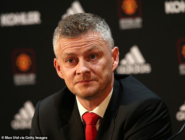 Solskjaer phản pháo phát ngôn móc mỉa của người tiền nhiệm Van Gaal