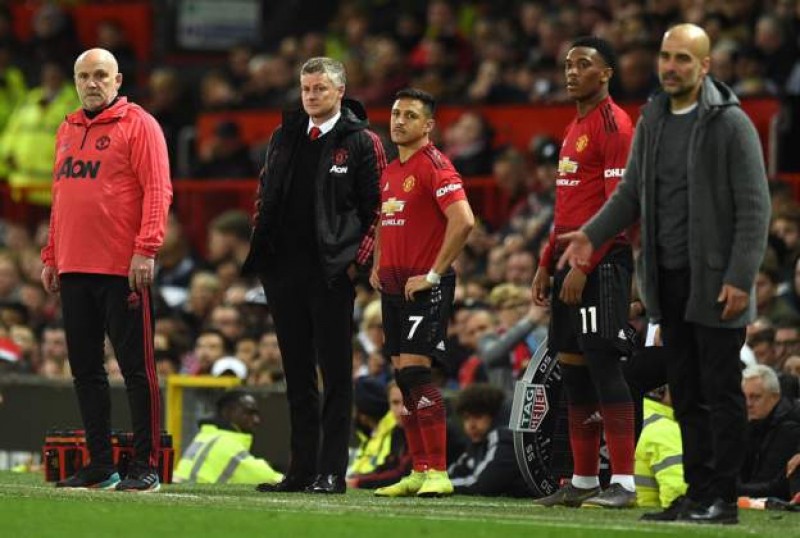 Roy Keane: Solskjaer nên cảnh giác với chính các cầu thủ của mình