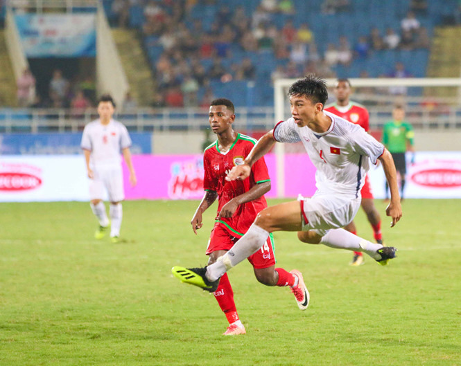 HOT: Đội bóng top 4 Bundesliga muốn chiêu mộ Đoàn Văn Hậu