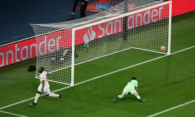 Tại sao Gigi Buffon chưa giải nghệ?