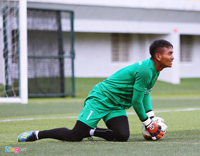 HAGL muốn lấy lại thủ môn U23 Việt Nam của ông Park cho đội U19