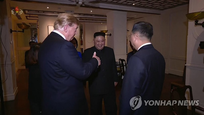 KCTV: Người Triều Tiên ở Hà Nội khóc nức nở khi gặp ông Kim Jong Un