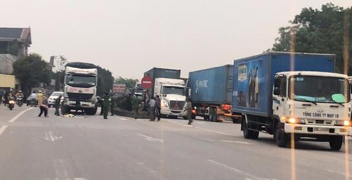 Bé gái 3 tuổi bị xe tải cán tử vong