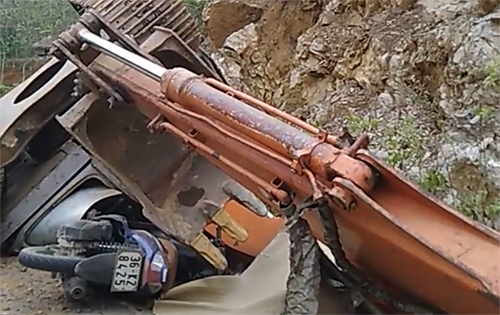 Bé gái 3 tuổi bị xe tải cán tử vong