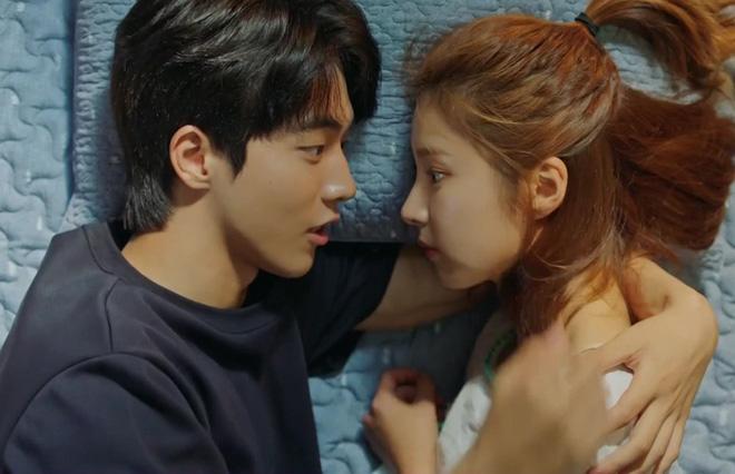 Biết sếp mê tôi, chồng sắp cưới vẫn một mực gán ghép vì lý do đớn hèn