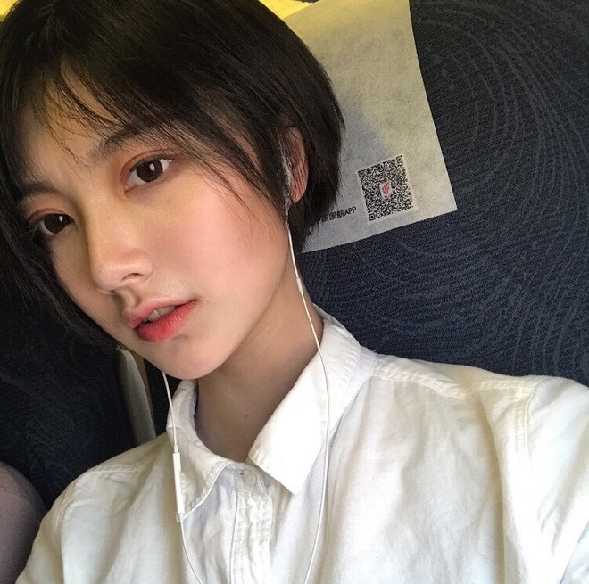 Nữ thần ảnh thẻ tóc ngắn đang khiến dân mạng rung động là ai?