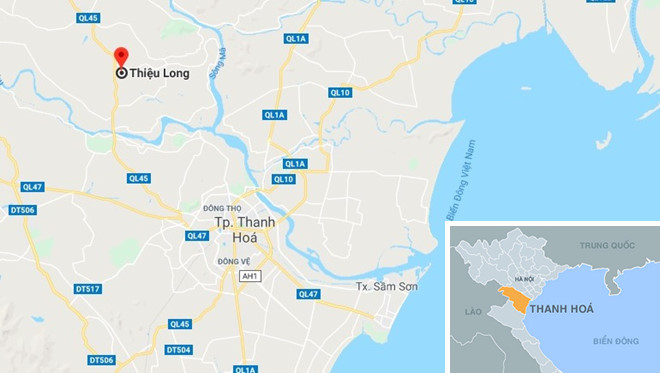 Hàng chục người hò nhau kéo ôtô bốc cháy ra khỏi nhà