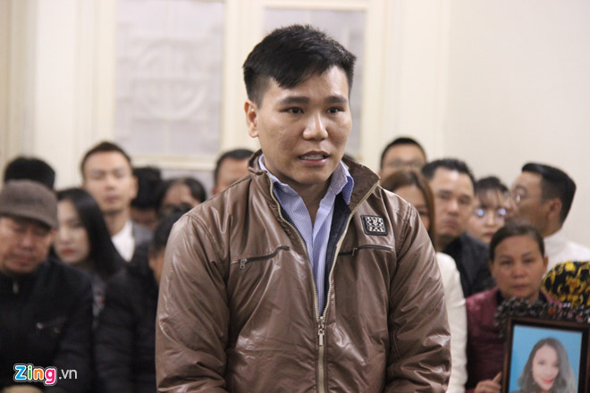 Ca sĩ Châu Việt Cường: Bị cáo cầm dao định tự tử vì áp lực