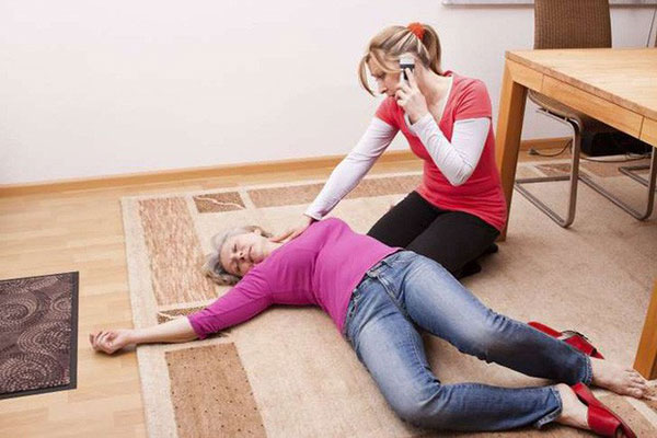 Nam diễn viên Luke Perry qua đời ở tuổi 52 sau một cơn đột quỵ, cảnh báo bệnh ngày càng trẻ hóa đáng sợ!