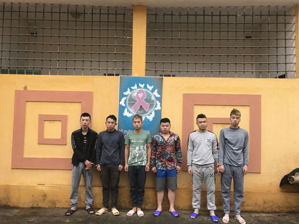 Bé gái 14 tuổi bị 6 đối tượng quen qua Facebook thay nhau hãm hại