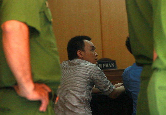 TP.HCM: Mâu thuẫn tiền bạc, cụ bà 71 tuổi hầu toà sau khi thuê người dùng súng sát hại tình trẻ kém 40 tuổi