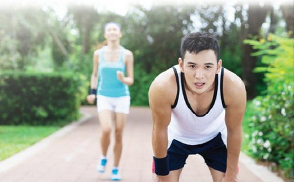 Nghi chồng ngoại tình vì cứ đi bơi về lại mệt, chán chuyện ấy, đi khám mới ngỡ ngàng