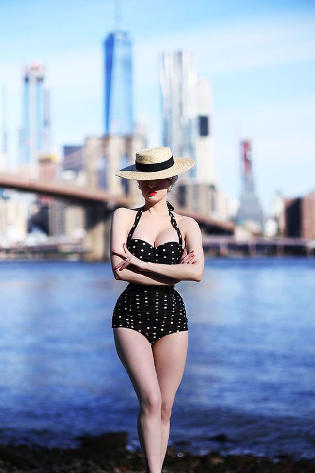 Vẻ đẹp kiểu thời ông bà anh sexy và nữ tính đến nghẹt thở