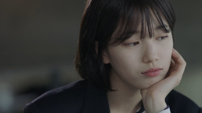 Chồng chưa bao giờ tặng quà bỗng khiến vợ bất ngờ ngày 8/3, nhưng câu nói của anh sau đó mới khiến cô rơi nước mắt