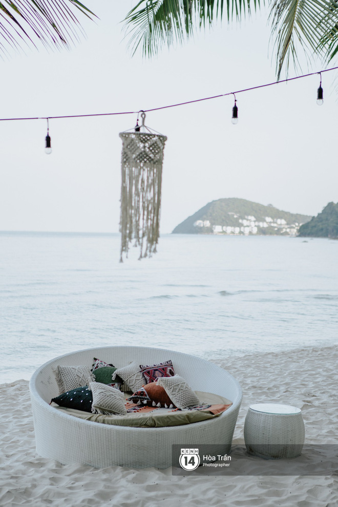 Ngày thứ 2 tiệc cưới của cặp đôi tỷ phú Ấn Độ tại Phú Quốc: Hàng trăm bàn tiệc ngồi bên bãi biển, khách mời diện đồ thổ dân cá tính