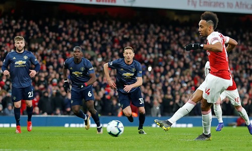 Aubameyang giải thích cách hạ De Gea trên chấm phạt đền