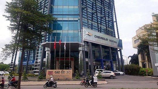 Cán bộ tùy tiện đi nước ngoài phải hoàn trả tiền