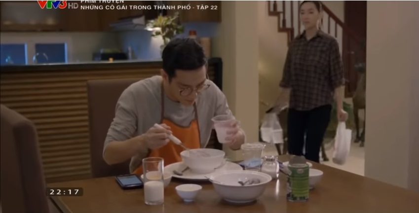 Những cô gái trong thành phố tập 22: Bách quát mắng con gái để bảo vệ Trúc khiến fan thích thú