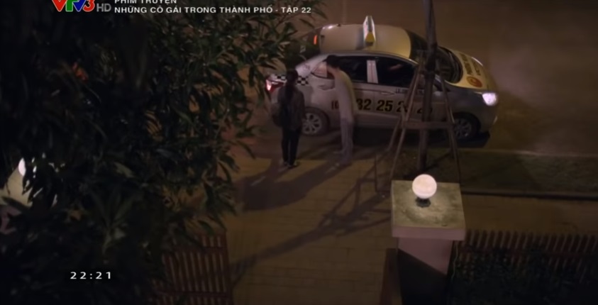 Những cô gái trong thành phố tập 22: Bách quát mắng con gái để bảo vệ Trúc khiến fan thích thú