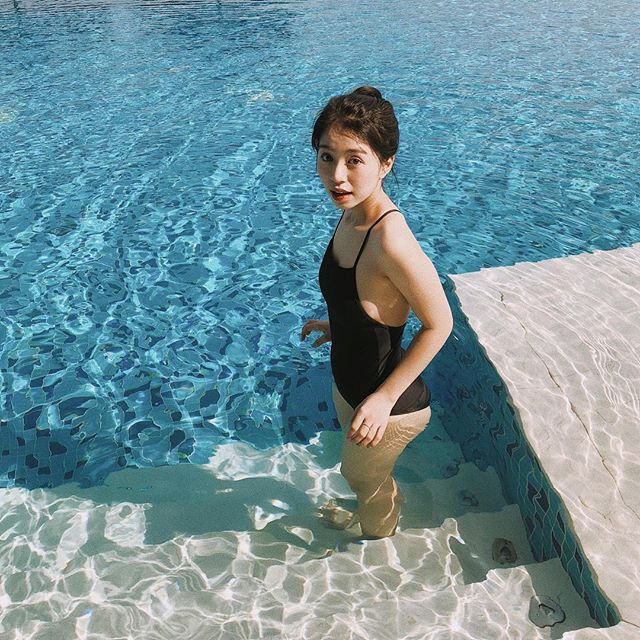 Chưa đến hè, hot girl Việt đã diện bikini khoe dáng nóng bỏng