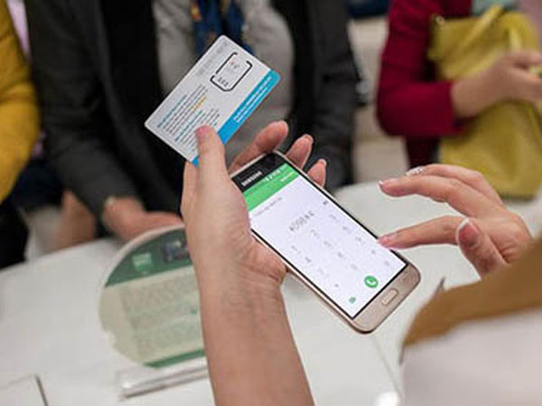 Hai tháng, 14 lần xin chuyển mạng giữ số vẫn không thành