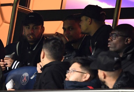 Lăng mạ trọng tài, Neymar đối mặt án phạt nặng