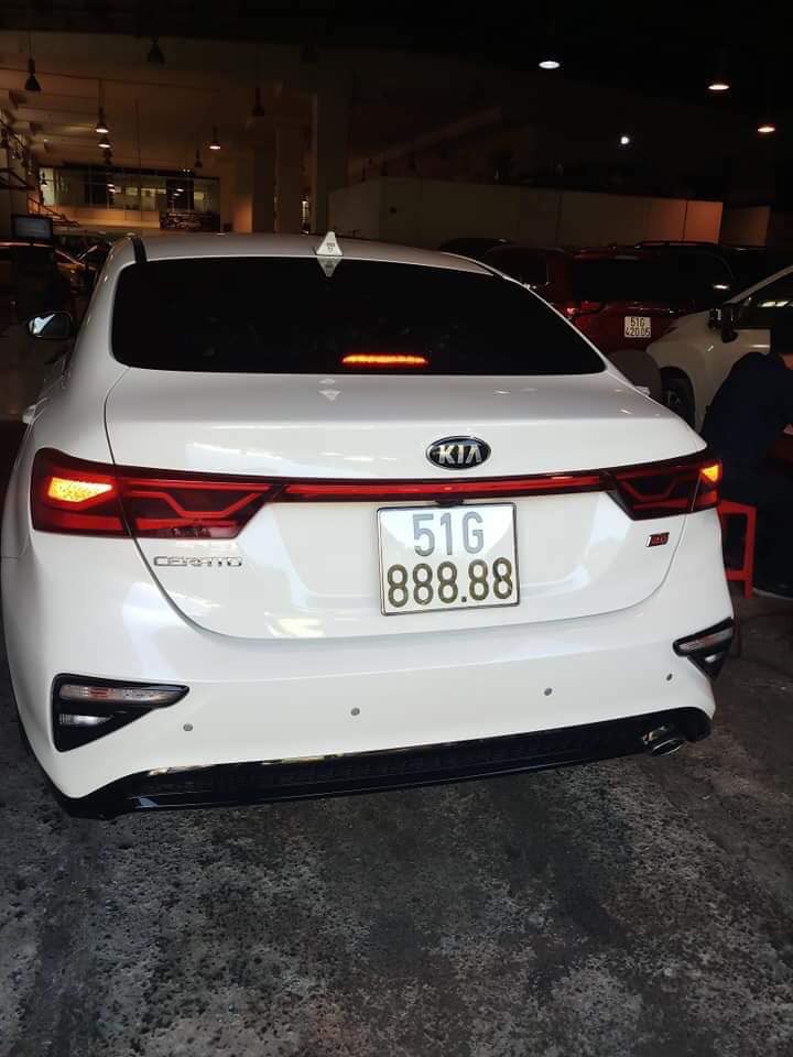Bốc biển ngũ quý như trúng số tiền tỷ: Kia Cerato biển 5 số 8 tại Sài Gòn được trả giá 3 tỷ đồng chưa bán Bốc biển ngũ quý như trúng số tiền tỷ: Kia Cerato biển 5 số 8 tại Sài Gòn được trả giá 3 tỷ đồng chưa bán