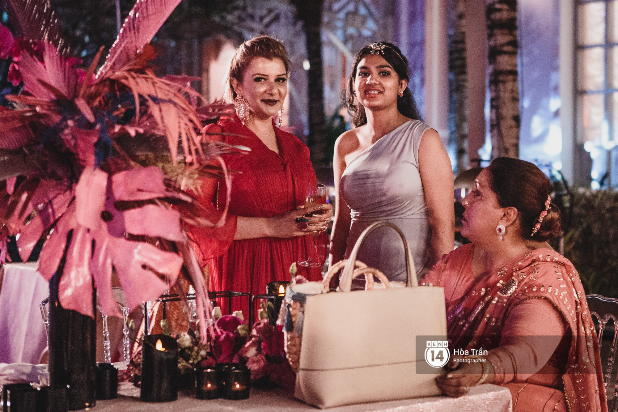 Cặp đôi tỷ phú Ấn Độ lộng lẫy cùng các khách mời đại gia vào đêm tiệc Pink Party đầu tiên ở Phú Quốc