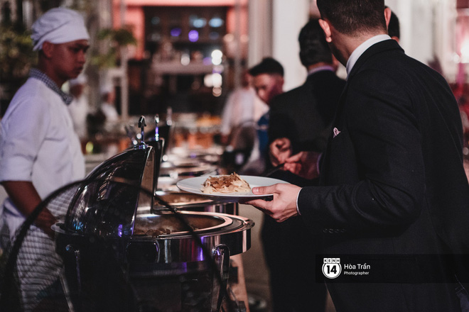 Cặp đôi tỷ phú Ấn Độ lộng lẫy cùng các khách mời đại gia vào đêm tiệc Pink Party đầu tiên ở Phú Quốc