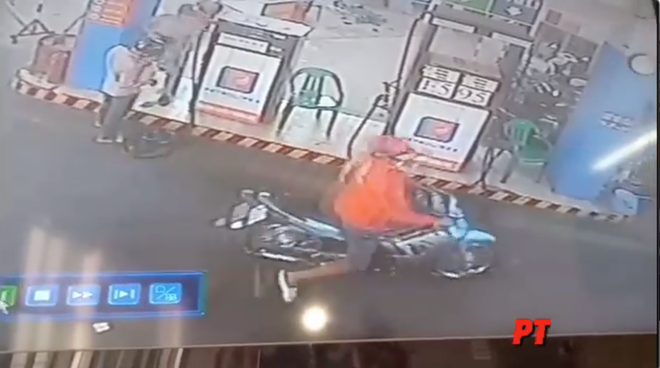 Clip cảnh giác: Mua được can xăng, quay ra mất luôn xe máy