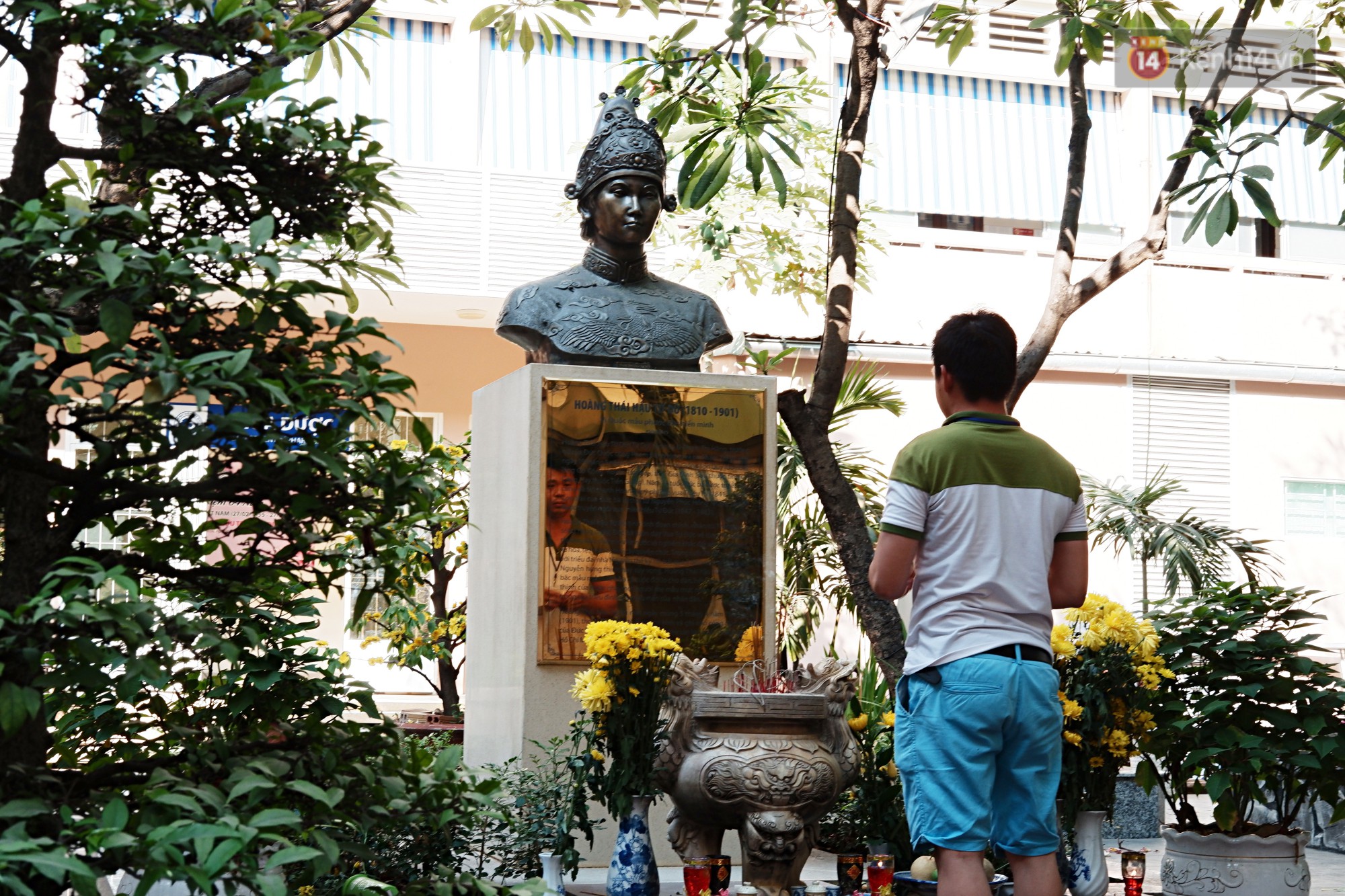 8/3 ở xóm bà bầu Sài Gòn: Những người phụ nữ gian nan đi tìm thiên chức làm mẹ và tình người trong con hẻm hy vọng