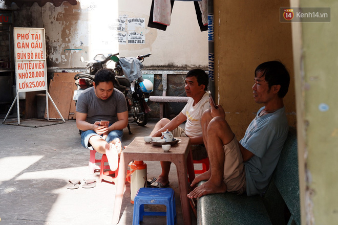 8/3 ở xóm bà bầu Sài Gòn: Những người phụ nữ gian nan đi tìm thiên chức làm mẹ và tình người trong con hẻm hy vọng