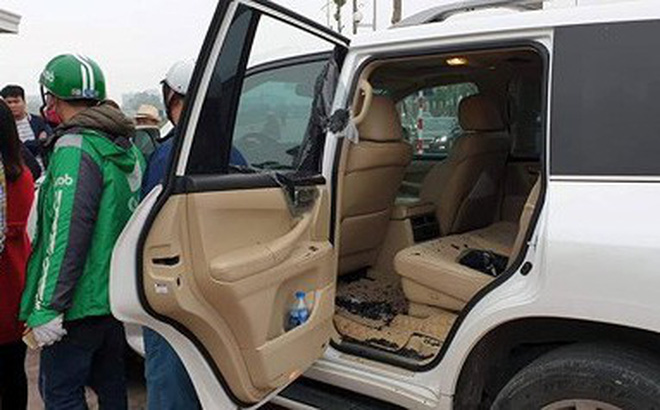 Thanh niên 8X giả lái xe Grab đập kính Lexus trộm đồ hàng trăm triệu