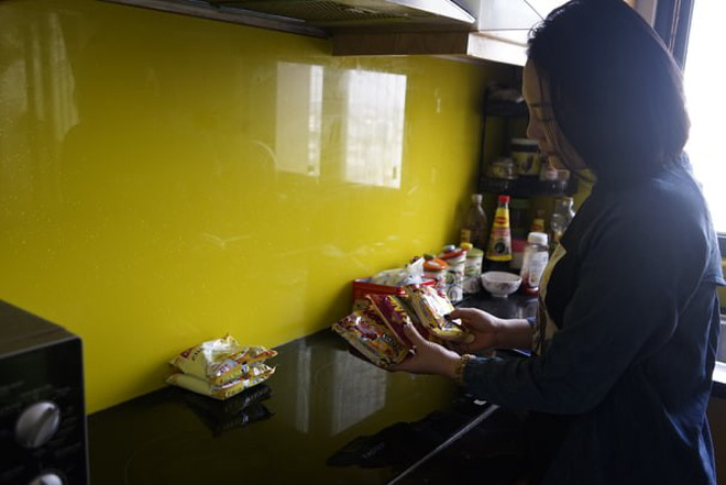 Mẹ đơn thân bị chủ đầu tư chung cư cấm vận, biến thành con tin trong chính căn hộ của mình