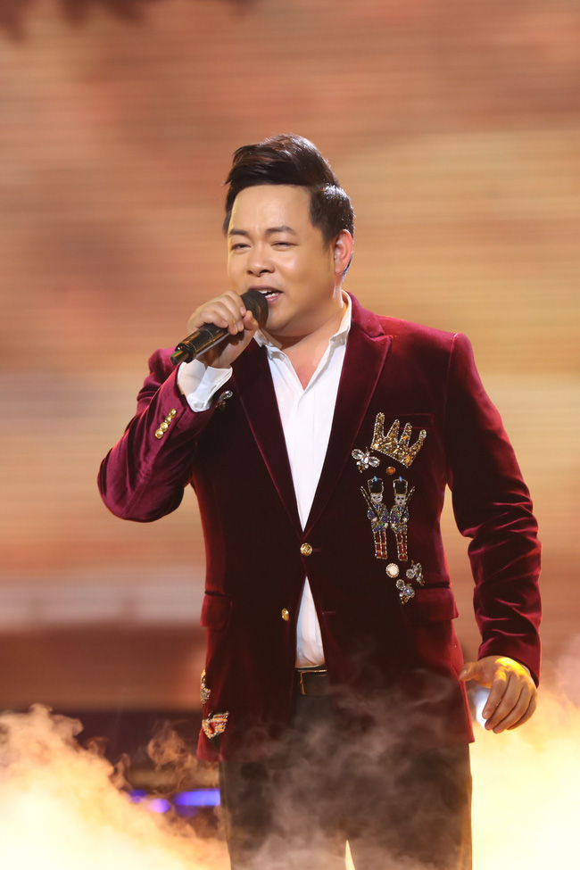 Lệ Quyên bất ngờ công khai rủ Quang Lê về... ở chung 2 tháng