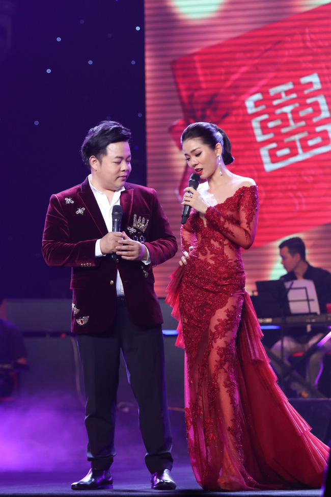 Lệ Quyên bất ngờ công khai rủ Quang Lê về... ở chung 2 tháng