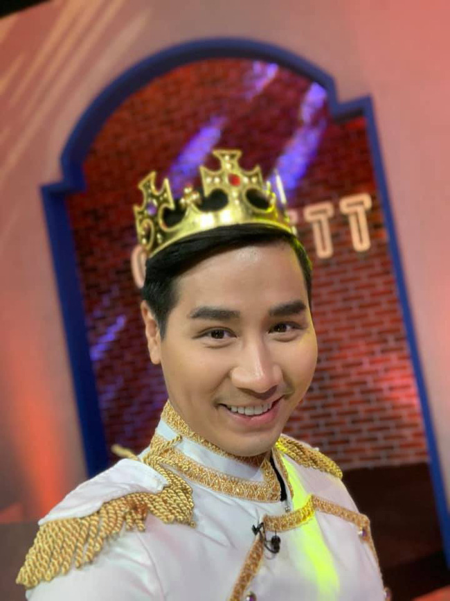 Bị chỉ trích khi làm MC Confetti, Nguyên Khang chính thức lên tiếng: Nếu tôi không tốt, nhà sản xuất đã không chọn!