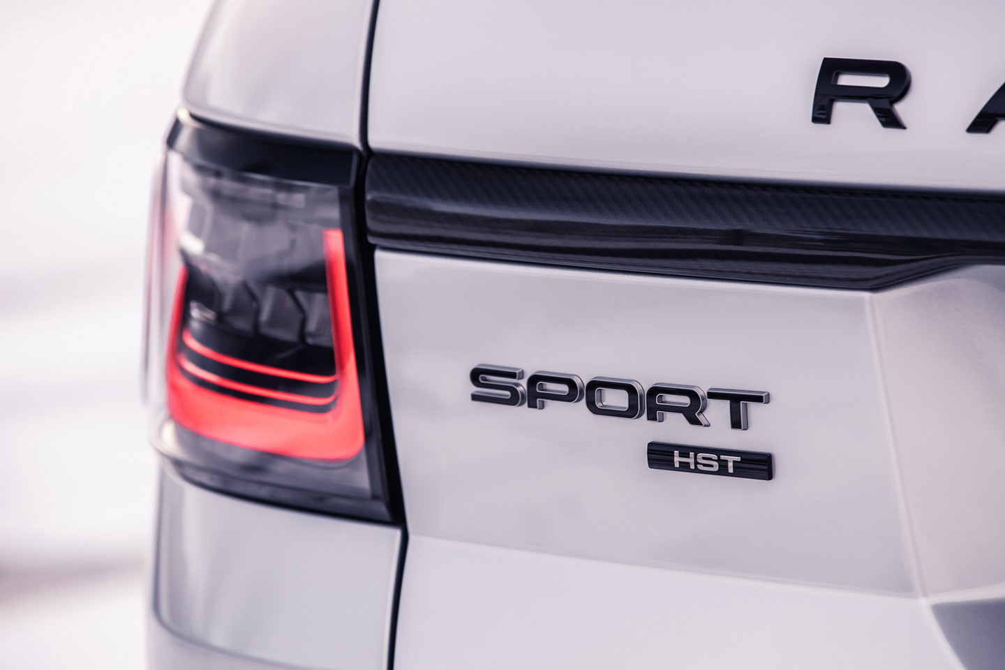 Range Rover Sport 2019 ra mắt, giá gần 70.000 USD Range Rover Sport 2019 ra mắt, giá gần 70.000 USD