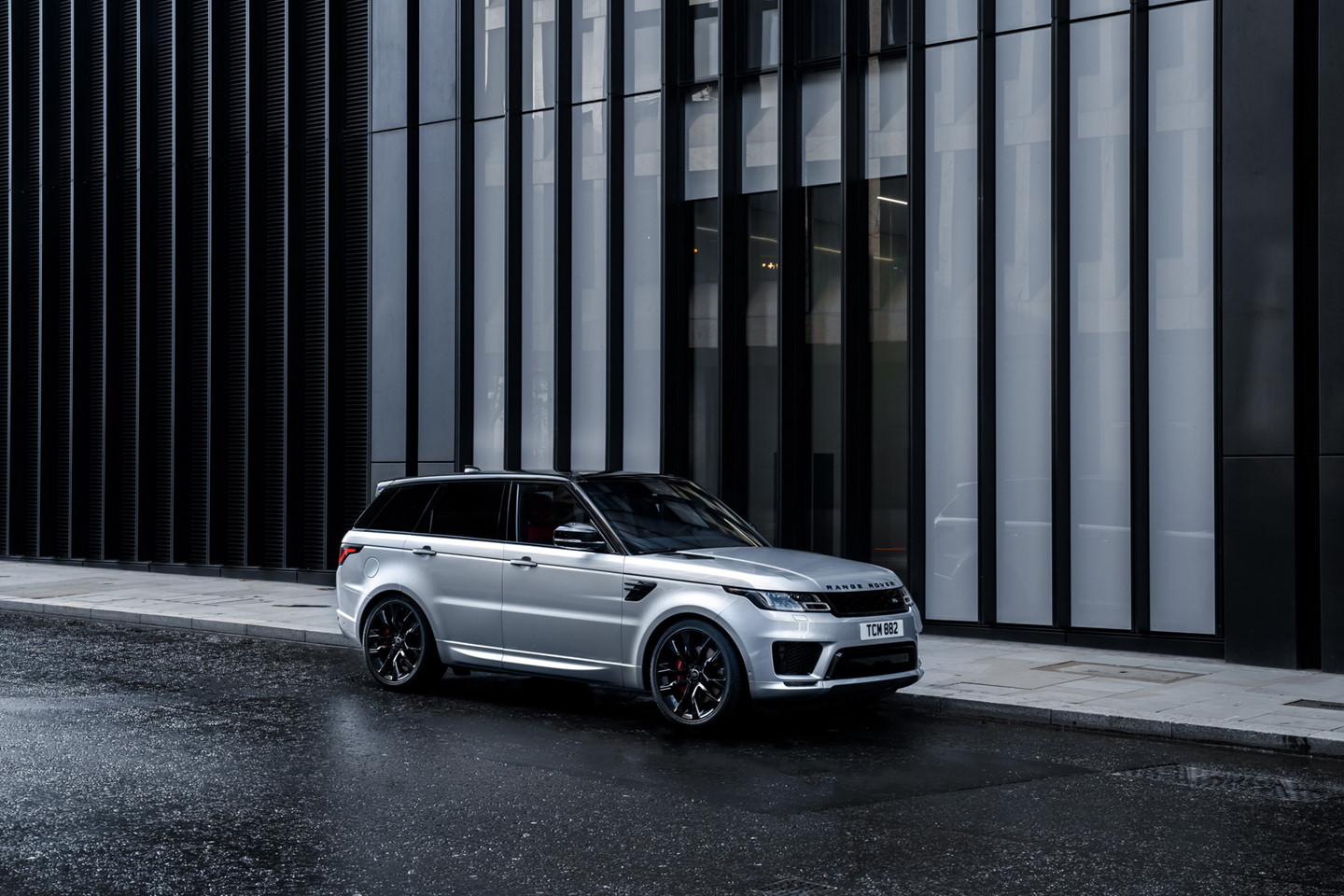 Range Rover Sport 2019 ra mắt, giá gần 70.000 USD