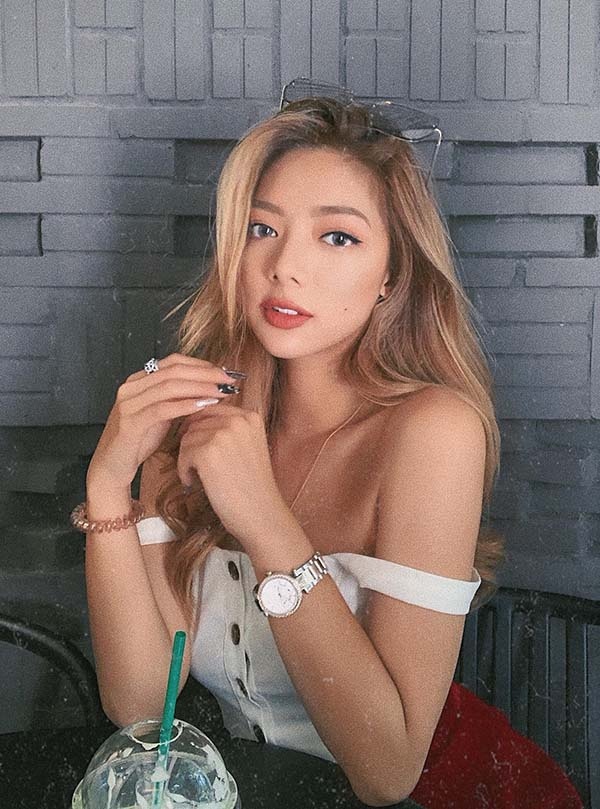 Con gái chưởng môn phái Vịnh Xuân chuộng diện đồ sexy