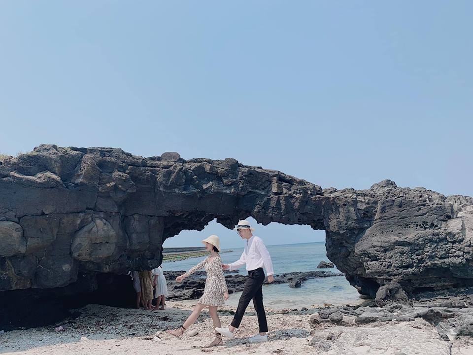 Có một Lý Sơn cực đáng yêu của cặp đôi hễ cứ đi du lịch cùng nhau là chụp ảnh lầy tới bến