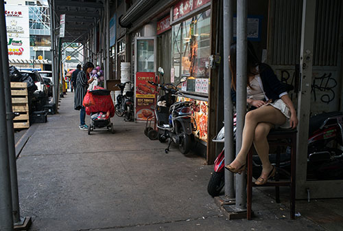 Phụ nữ châu Á làm nô lệ tình dục trong các tiệm massage trá hình ở Mỹ