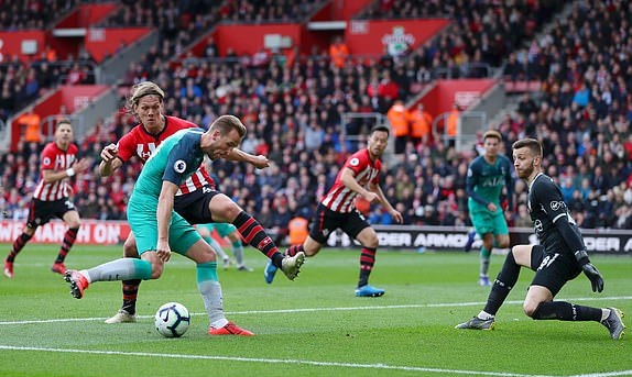 Clip: Harry Kane nổ súng, Tottenham Hotspur vẫn nhận trận thua thứ 3 liên tiếp trên sân khách