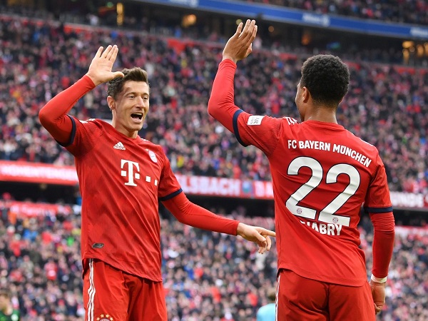 Bayern Munich 6-0 Wolfsburg: Lewandowski lập cú đúp, Bayern đánh chiếm thành công ngôi đầu của Dortmund