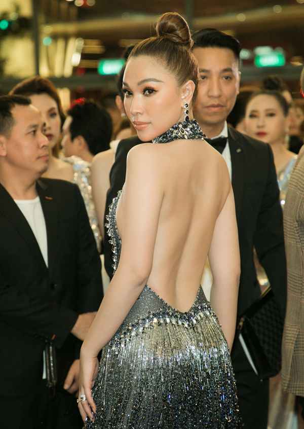 Dàn sao lộng lẫy trên thảm đỏ Đêm hội chân dài 12