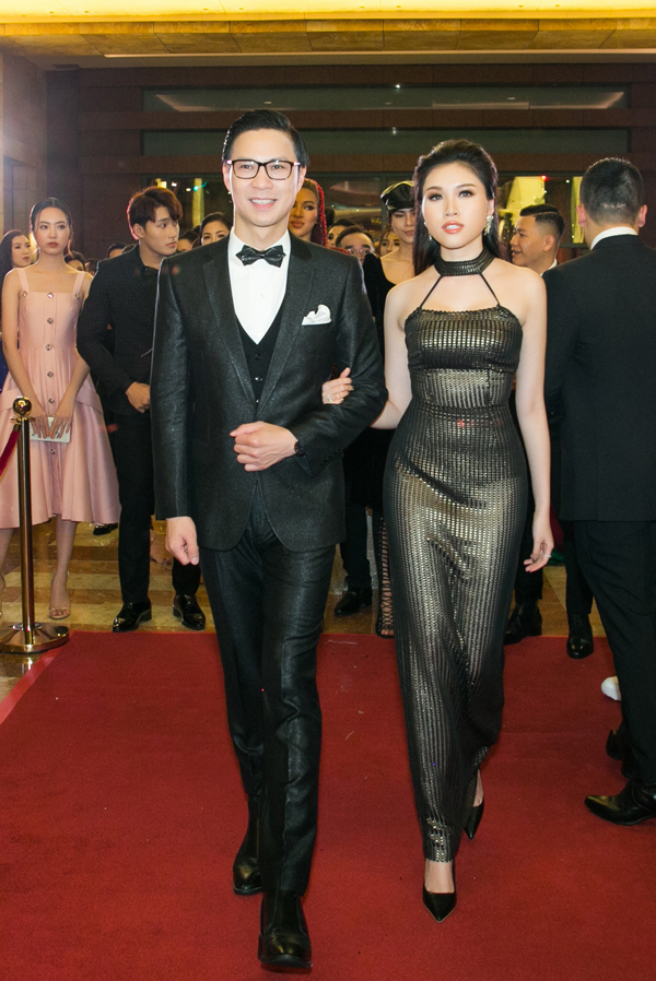 Dàn sao lộng lẫy trên thảm đỏ Đêm hội chân dài 12