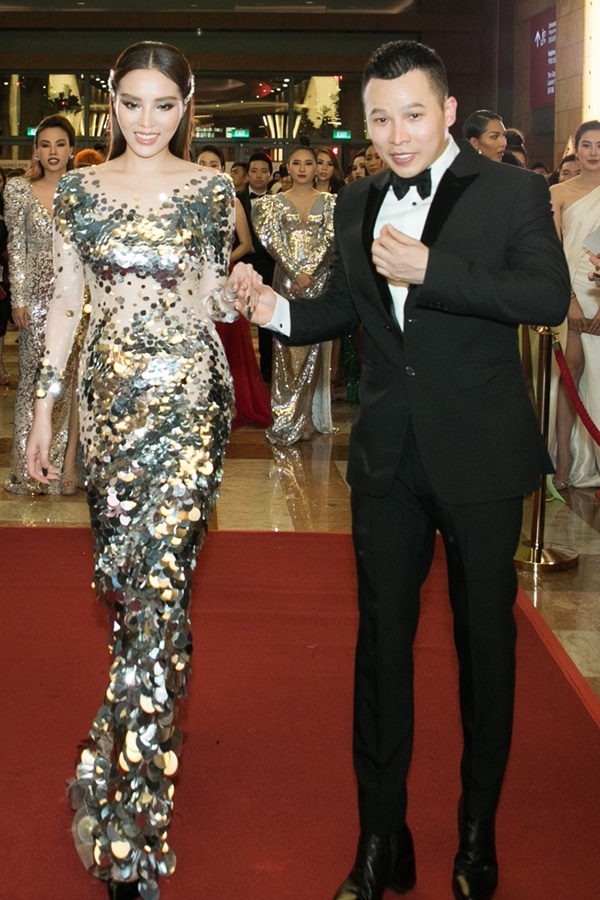 Dàn sao lộng lẫy trên thảm đỏ Đêm hội chân dài 12